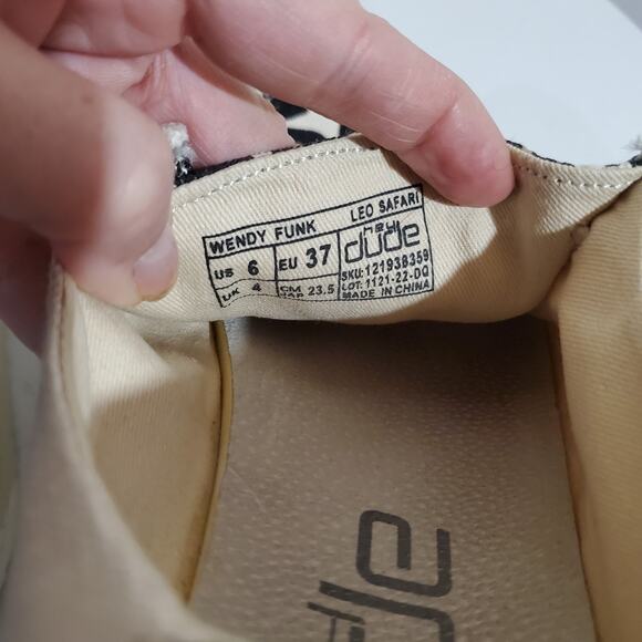Hey Dude Wendy Funk Leo Safari Lace Up Slip On Canvas Comfort Shoes Womens 6 - Picture 10 of 10